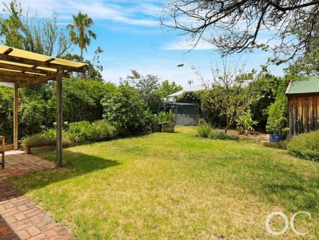 Open the Door to Character Charm in a Prime Beulah Park Location - Photo 3