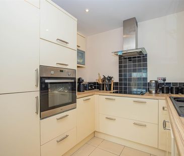 Wellsway, Keynsham, Bristol - Photo 6