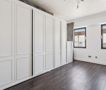 3 bedroom flat to rent - Photo 4