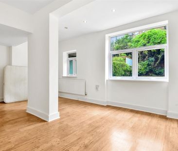 4 bedroom Flat To Let - Photo 4