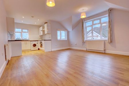 1 bedroom flat to rent - Photo 2