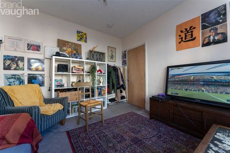 4 bedroom terraced house to rent - Photo 5