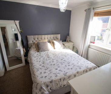 3 bedroom semi-detached house to rent - Photo 3