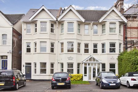 1 bed flat to rent in R L Stevenson Avenue, Bournemouth, BH4 - Photo 2