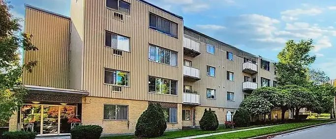 Belle Ayre Apartments - PARKING, HEAT & WATER INCLUDED | 14 Home Street, Guelph - Photo 1