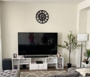 For Lease - 590 N Service Road Unit# 132, Hamilton, Ontario - Photo 2