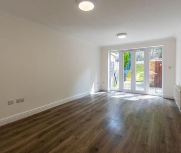 3 bedroom terraced house to rent - Photo 1