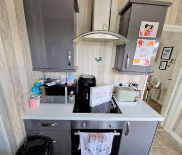 5 Whinfield Walk, Carrickfergus, BT38 8HL - Photo 3