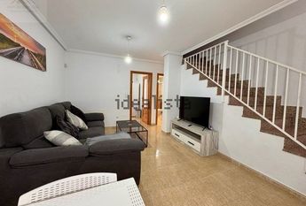 Alquiler de casa o chalet independiente en Calle Pensamientos, 607