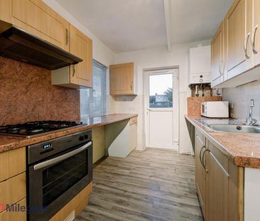 2 bedroom flat to rent - Photo 4