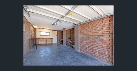 Fresh 3 x 1 Home in a Prime Location! - Photo 3