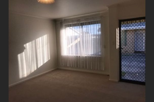 Two bedroom unit in quiet location - Photo 1