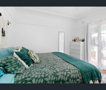 Family-Friendly North Manly Home with Indoor–Outdoor Living - Photo 3