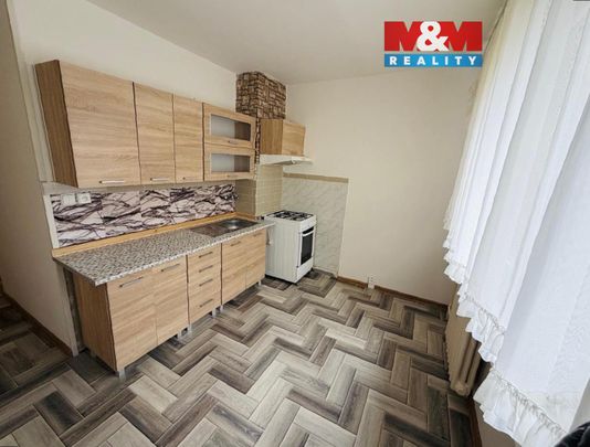 Pronájem bytu 2+1 61 m², Dřínovská 4742, Chomutov - Фото 1