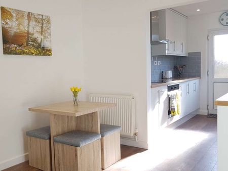 Close to QA - All bills included Room 3 - Photo 2