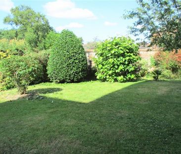 1 bedroom retirement property to rent - Photo 6