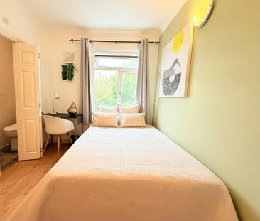 Room in a Shared House, Mellitus Street, W12 - Photo 5
