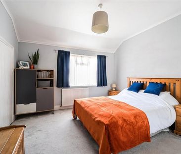 2 bedroom end of terrace house to rent - Photo 5