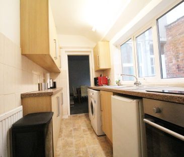 13 Rosemary Lane, Lincoln, Lincolnshire, LN2 5AT - Photo 1