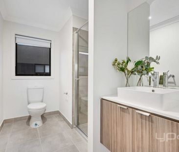 Brand New Street Facing Townhouse! - Photo 3