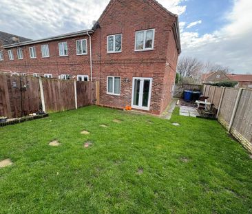 3 bedroom semi-detached house to rent - Photo 6