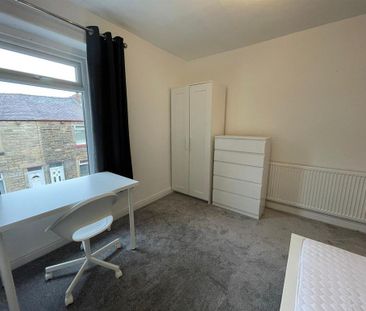 2 bedroom private hall to rent - Photo 5