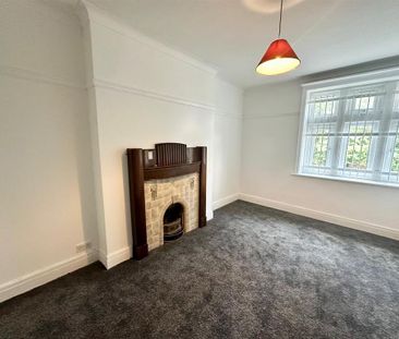 3 bedroom flat to rent - Photo 6