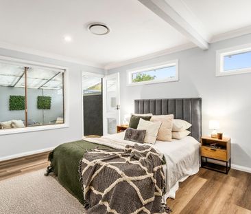 42 Silver Crescent, Westleigh NSW 2120 - House For Rent | Domain - Photo 4