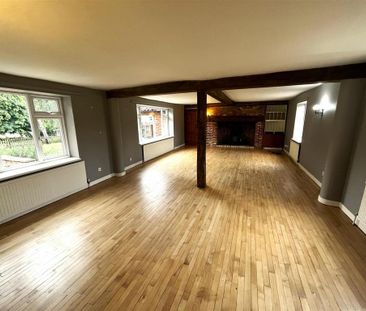 5 bedroom detached house to rent - Photo 4