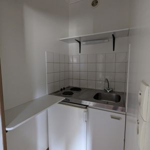 Location Appartement 1 pièce 21m² ISSOUDUN 36100 - Photo 2