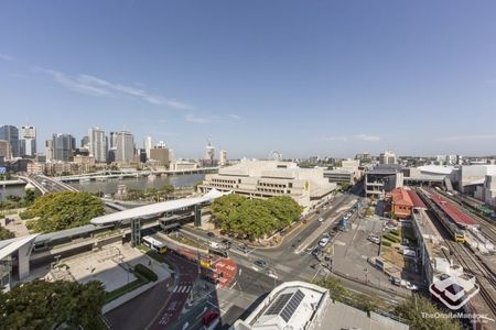 Best location in South Brisbane with City & River Views - Photo 5