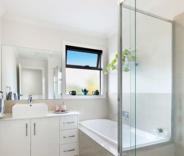 Spacious, Low-Maintenance Townhouse in a Convenient Location - Photo 2