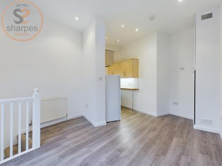 2 bedroom flat to rent - Photo 2