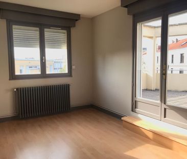 Location Appartement 4 pièces 87m² - Photo 2