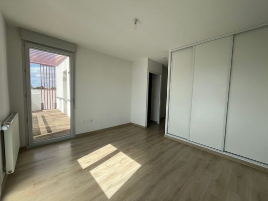 Location Appartement 4 pièces 96m² VILLENEUVE TOLOSANE 31270 - Photo 1