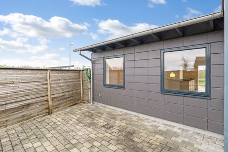 Skønt og rummeligt rækkehus med lukket have - Foto 5