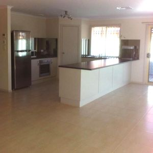 4 Bedroom Family Home with Stunning Entertaining Area - Photo 3