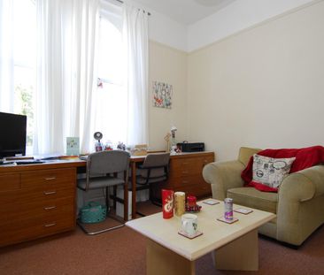 Napier Terrace, Flat 2, Plymouth - Photo 1