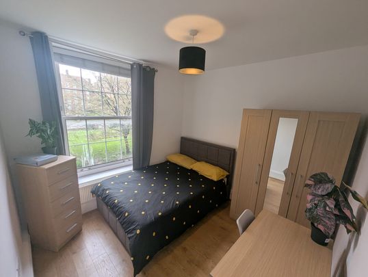 5 Pegwell House Room 2 - Photo 1