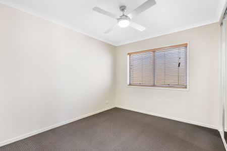 Stylish Living with Ultimate Comfort & Convenience! - Photo 4