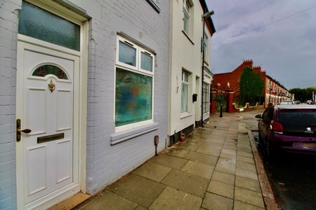 3 Bedroom - Photo 5