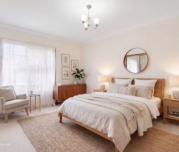 Large Family Home in a Prime Location - Photo 4