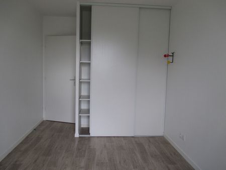 Location Appartement 3 Pièces 66 m² - Photo 2