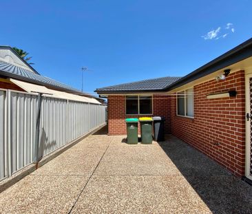 2/78 Myles Avenue, Warners Bay - Photo 2