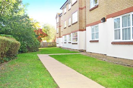 Draymans Way, Isleworth - 2 bedrooms Property for lettings - Chasebuchanan - Photo 4