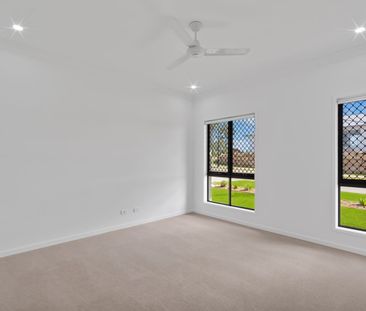 FAMILY 4 BED HOUSE IN COVELLA ESTATE, NEXT TO PARK. $660/W UNTIL 2/... - Photo 1