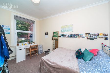 4 bedroom terraced house to rent - Photo 5