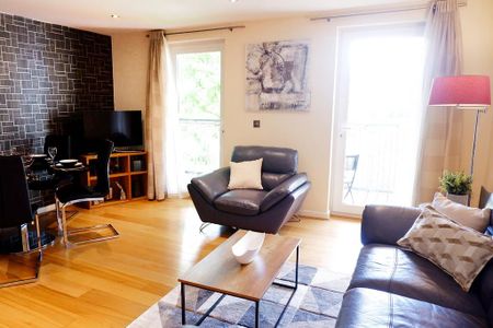 2 bedroom serviced apartment to rent - Photo 4