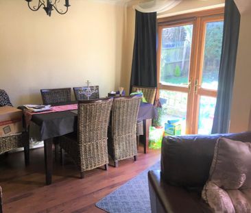 3 bedroom end of terrace house to rent - Photo 2