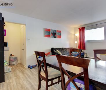 2775 Bergemont - Photo 1